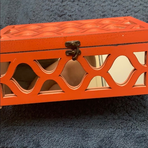 Jewelry box - Picture 2 of 7